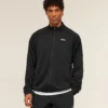 GYMSHARK TRAIN ZIP THROUGH JACKET – BLACK